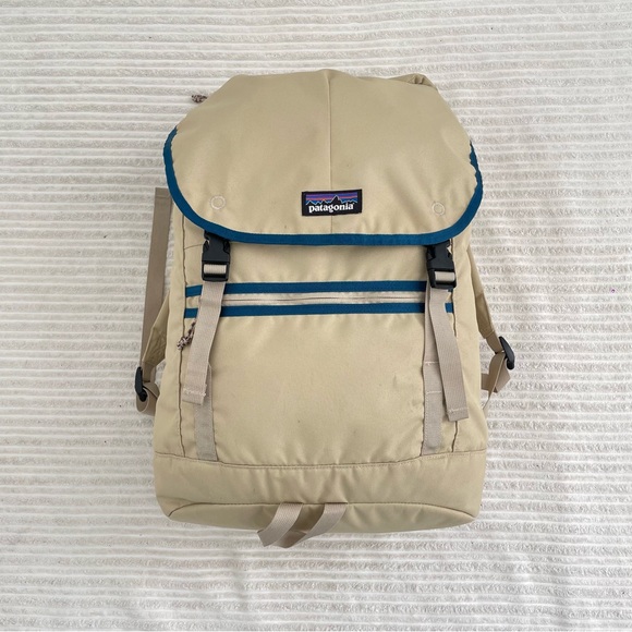 Patagonia Arbor Classic 25L Unisex Beige Backpack - Picture 5 of 11